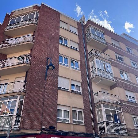 レオンPiso En San Mames A 10 Minutos De La Catedralアパートメント エクステリア 写真
