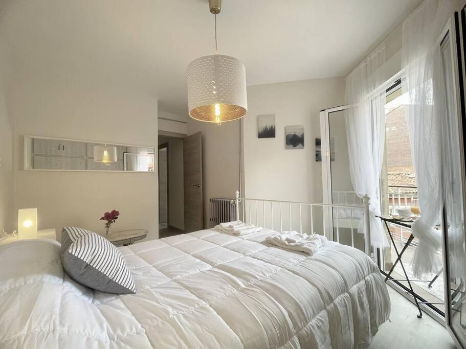 レオンPiso En San Mames A 10 Minutos De La Catedralアパートメント エクステリア 写真