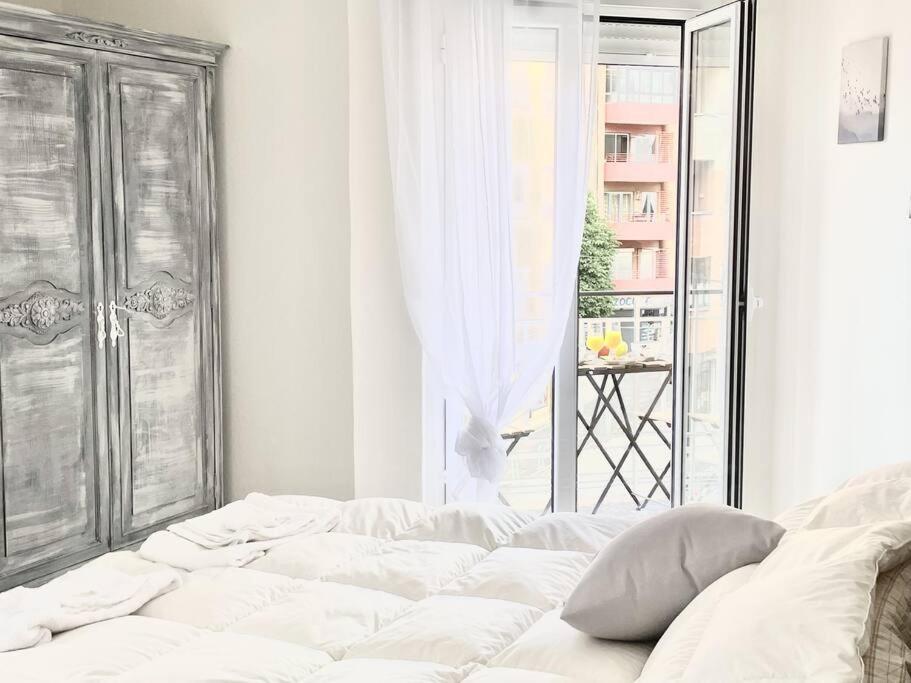 レオンPiso En San Mames A 10 Minutos De La Catedralアパートメント エクステリア 写真